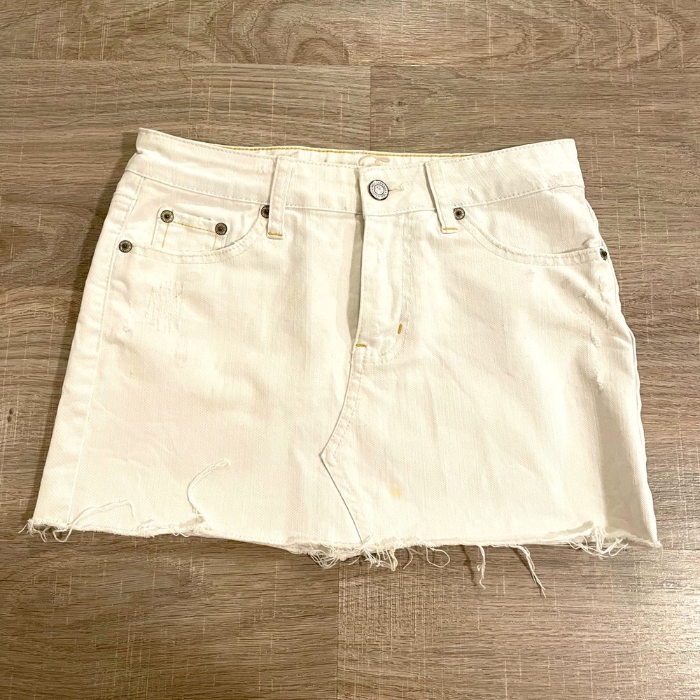 American Eagle White skirt